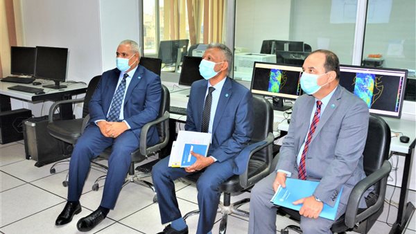 مناقشة تعزيز التعاون