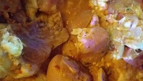 ضبط دواجن فاسدة داخل