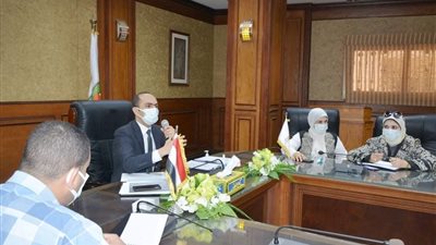 نائب محافظ سوهاج يبحث آليات توحيد الجهود مع المجتمع المدني لدعم الفئات الأكثر احتياجًا