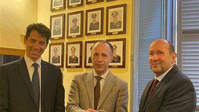 مصر تسترد قطعتين أثريتين من إيطاليا