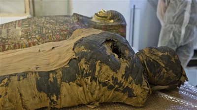 مؤرخ في علم المصريات يكشف حقيقة اكتشاف أول مومياء مصرية حُبلى ببولندا (خاص)