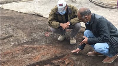  بعد الكشف عن 120 مقبرة.. البعثة الأثرية تواصل الحفائر بمنطقة كوم الخلجان (خاص) 