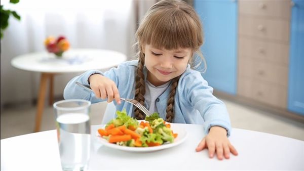تناول الأطفال للسلطة