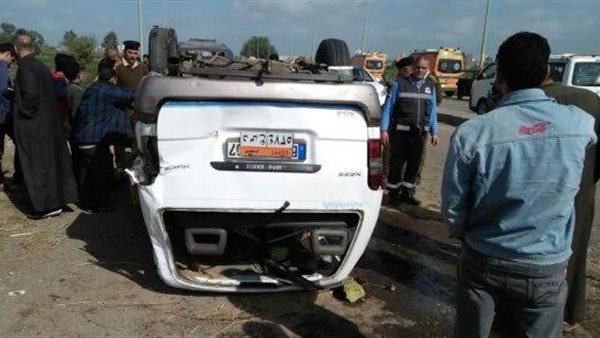 انقلاب سيارة ميكروباص