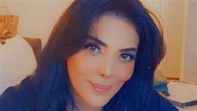 أولى صور حورية فرغلي بعد إجرائها عمليات جراحية في أنفها بأمريكا