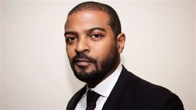 جُرِّد من جائزة بافتا الشهيرة.. اتهامات بالتحرش للنجم الشهير نويل كلارك