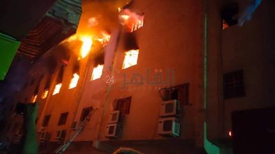 تجدد اشتعال النيران في كنيسة مارمينا وإعادة محاولات الإطفاء (فيديو وصور)