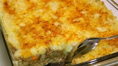 لمواجهة عزوف الأطفال عن تناول الطعام.. طريقة عمل طاجن الكوسة بالبشاميل