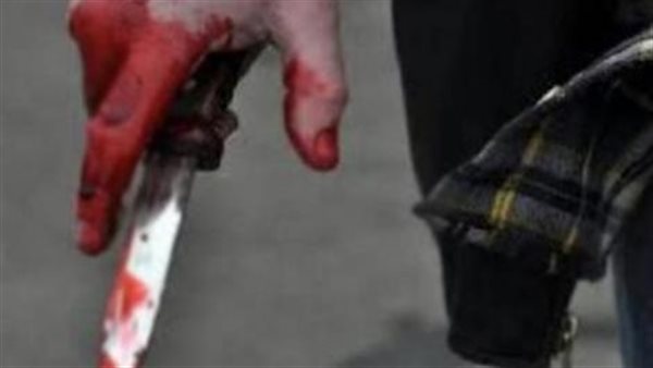 رجل يذبح زوجته 