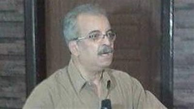 نقيب أطباء سوهاج يطالب بسرعة تلقى لقاح كورونا ونظافة المستشفيات