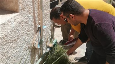 حملات مكبرة لمواجهة سرقة المياه وفحص العدادات بمدن القناة (صور) 