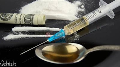 سائق تاكسي أمام الناس والمهنة تاجر مخدرات.. ضبط أخطر موزع هيروين في سوهاج