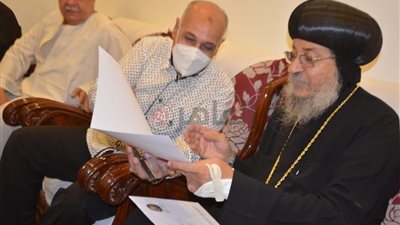 محافظ الأقصر يبعث برقية تهنئة لأسقف عام إسنا وأرمنت بمناسبة عيد القيامة المجيد