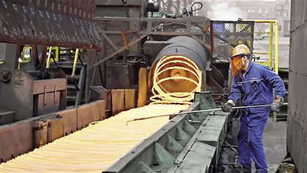 أحد عمال المصانع