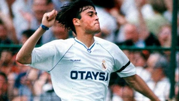 لويس إنريكي بقميص