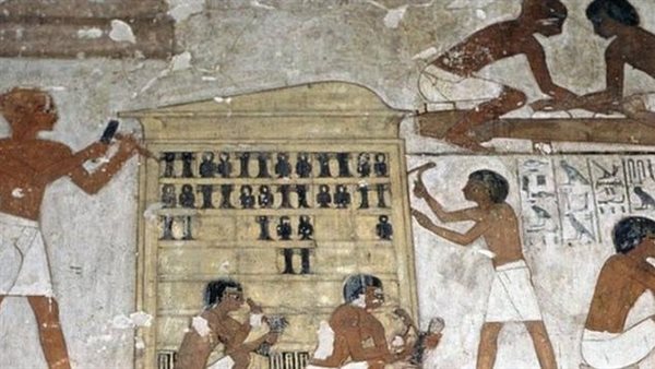 اول اضراب للعمال