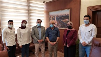 محافظ بورسعيد يشيد بدعم المجتمع المدني للمستشفيات في مواجهة كورونا 