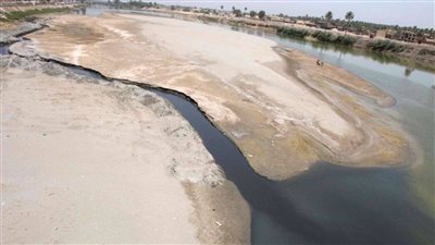  لأول مرة في تاريخه.. تفاصيل انخفاض منسوب مياه نهر الفرات 5 أمتار