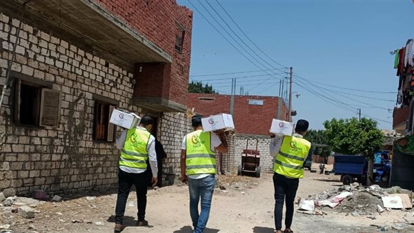 توزع 1000كرتونة مواد