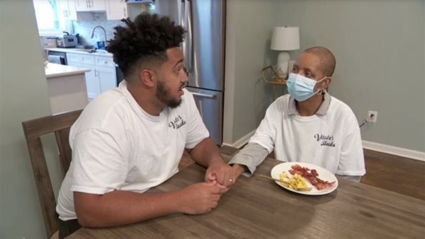 جلوريا وابنها