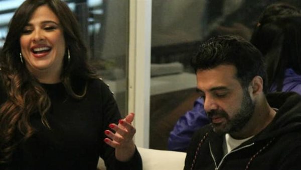 ياسمين عبد العزيز