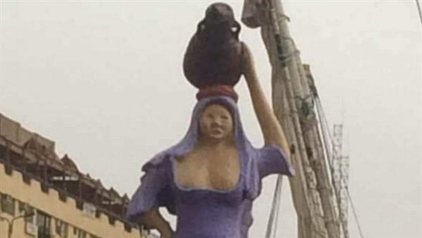 تمثال المرأة 