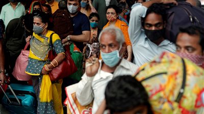 الإمارات تمدد تعليق المسافرين القادمين من الهند 