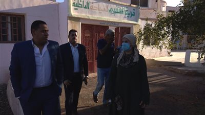 رئيس مدينة سفاجا تزور قرية العقبي للاستشفاء البيئي وتطالب برفع كفاءتها (صور)