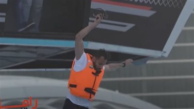 لقطة طريفة لمحمود جنش في رامز عقله طار.. لماذا قفز بالـheadphone (فيديو)