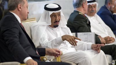 الرئيس التركي يجري اتصالًا هاتفيًا بالعاهل السعودي لإنهاء الخلافات بين البلدين