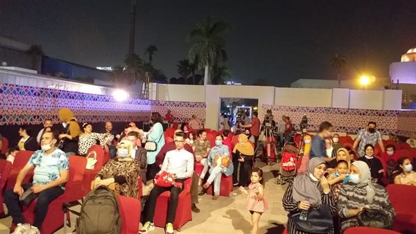 أميرة رضا تشدو بأغانى