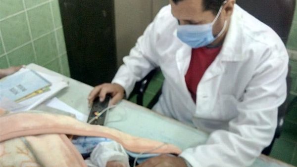 الكشف الطبي على أطفال