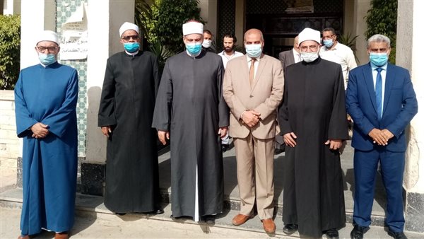 قيادات الأزهر تقدم