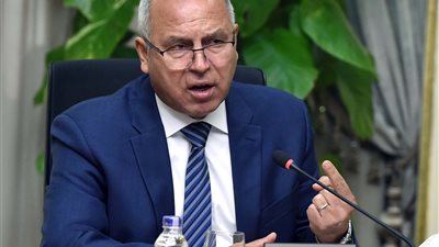 كامل الوزير يصل إلى محطة مصر ويعقد اجتماعا طارئا مع قيادات السكة الحديد