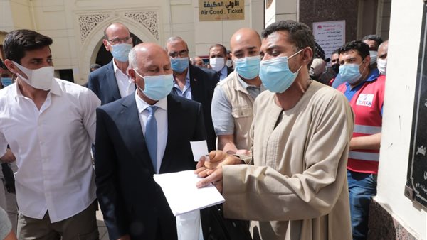 وزير النقل فى محطة