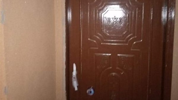 إغلاق عيادات غير