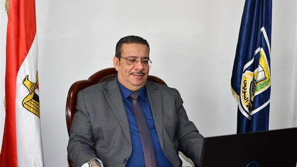 الدكتور أحمد زكي