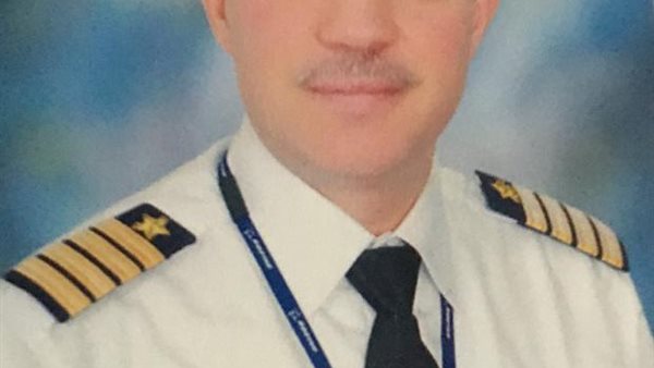  الطيار محمد غريب