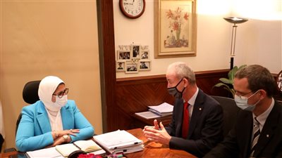 وزيرة الصحة: الصليب الأحمر دعم مصر بمكثفات أكسجين ومستلزمات طبية بـ9 ملايين جنيه