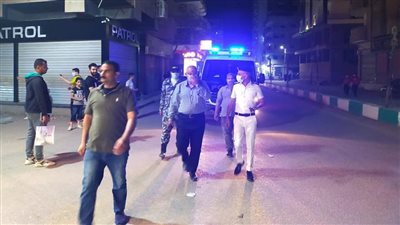 الأمن يُعاون الأجهزة التنفيذية لمتابعة غلق المحلات منعًا لانتشار كورونا بالشرقية (صور)