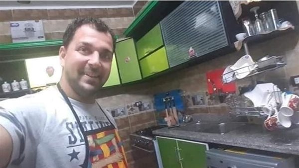 من حملة وعاشروهن