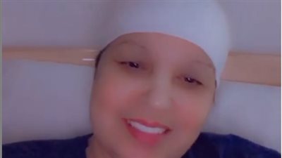 فيفي عبده: مش معنى أني بلف حاجة على دماغي يبقى اتحجبت