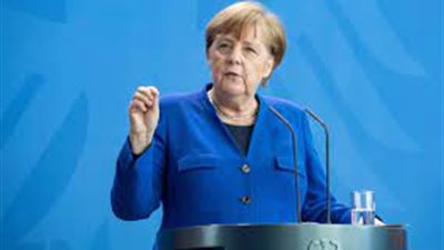 ميركل: لقاحات كورونا ستكون إلزامية اعتبارًا من فبراير المقبل في ألمانيا