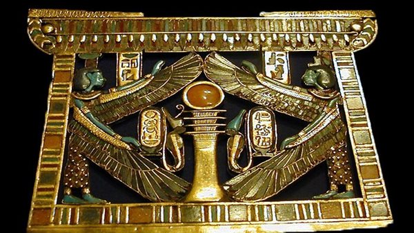 قلادة توت عنخ آمون