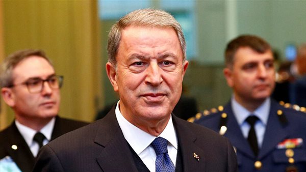 وزير الدفاع التركي