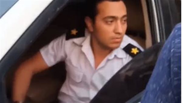 ضابط يسير عكس الاتجاه