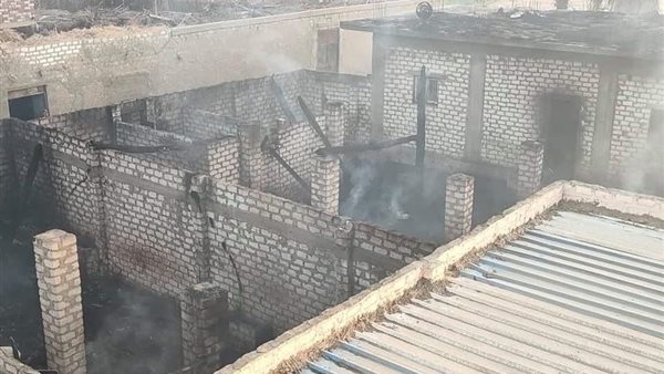 حريق في 3 أحواش بقنا