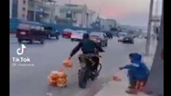 تصوير فيديو ساخر