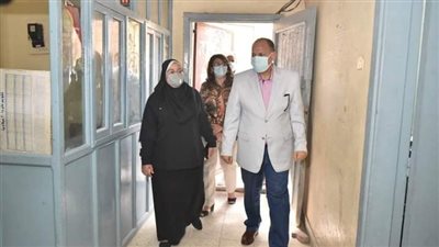 محافظ أسيوط يتفقد مخزن الأدوية الرئيسي بحي شرق للاطمئنان على توافر الأدوية 
