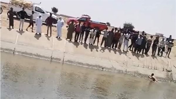 غرق تروسيكل ببحيرة